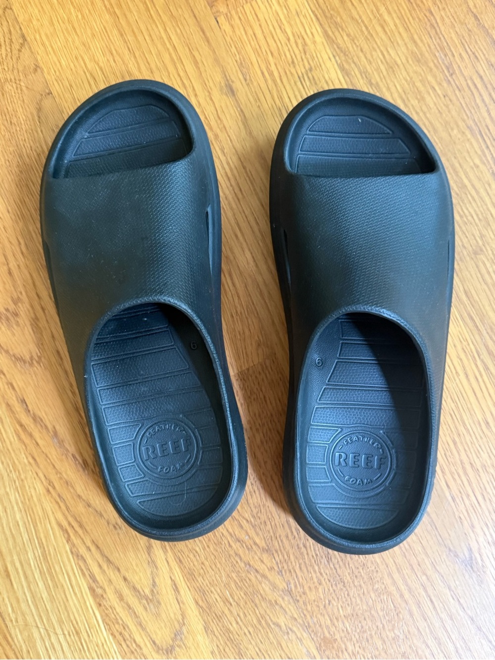 Kids Reef Black Slide Sandals